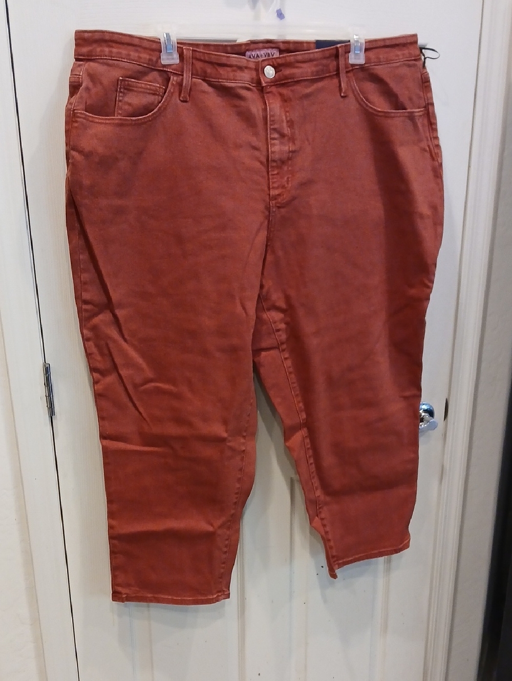 Ava & Viv Rust Red Cropped Jeans